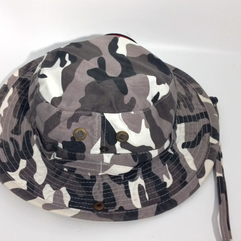 CAMOUFLAGE GRAY BUCKET HAT
